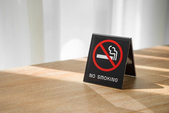 敷地内は禁煙です